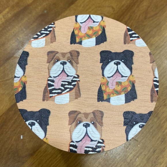 NWOT. Sand + Paws, 2-wick, 12oz., jar candle with lid. - Picture 2 of 8